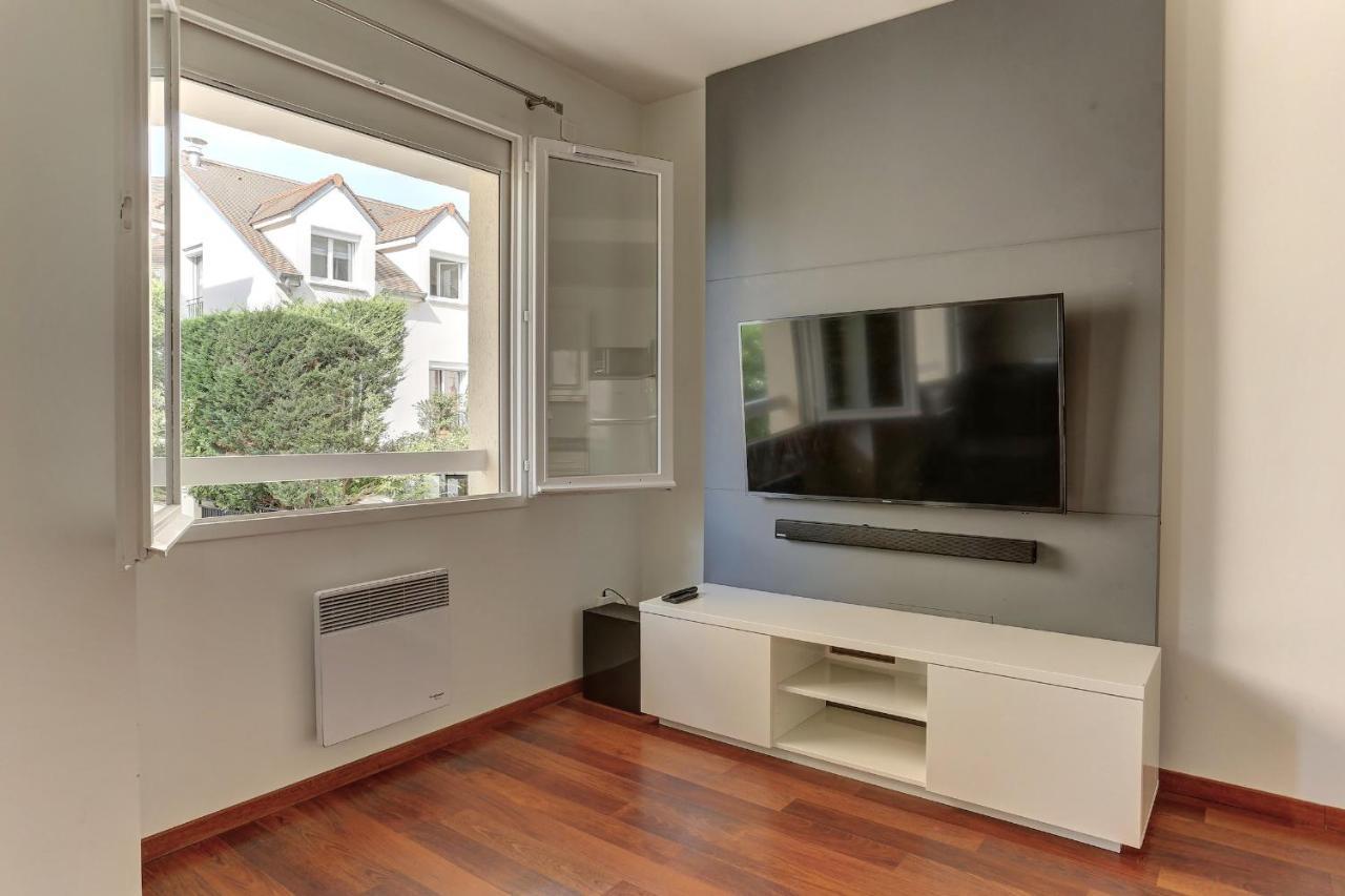 L'Athos - Appartement Equipe - Entre Paris Et Versailles - Haut Debit Garches Dış mekan fotoğraf
